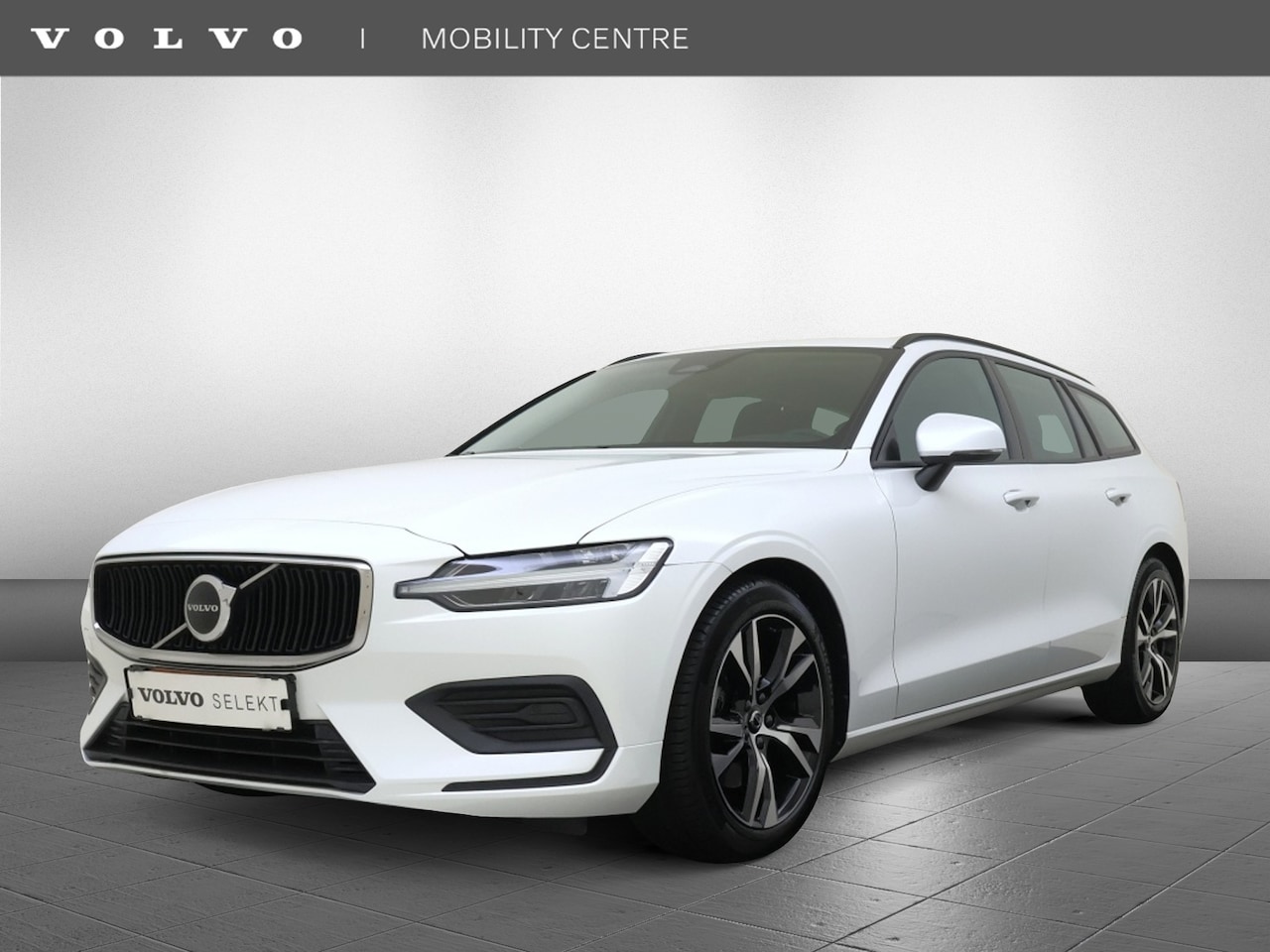 Volvo V60 - B3 Essential Edition | Trekhaak | Climate Pack | Driver Pack | - AutoWereld.nl