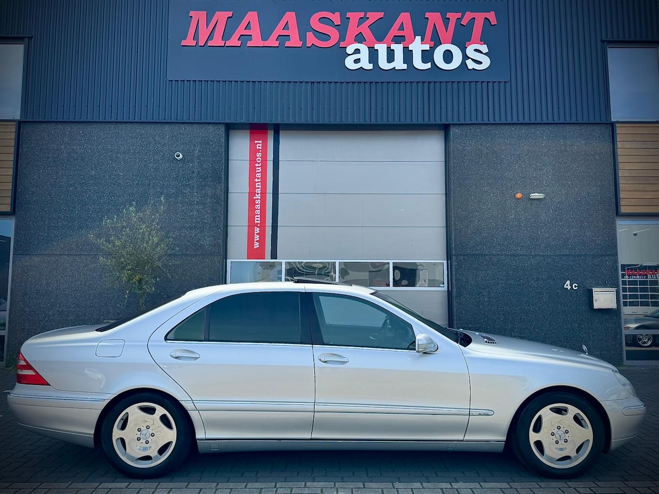Mercedes-Benz S-klasse - 600 V12 Lang / 2001 / W220 / Only 46197km / Youngtimer / PERFECT CONDITION! - AutoWereld.nl
