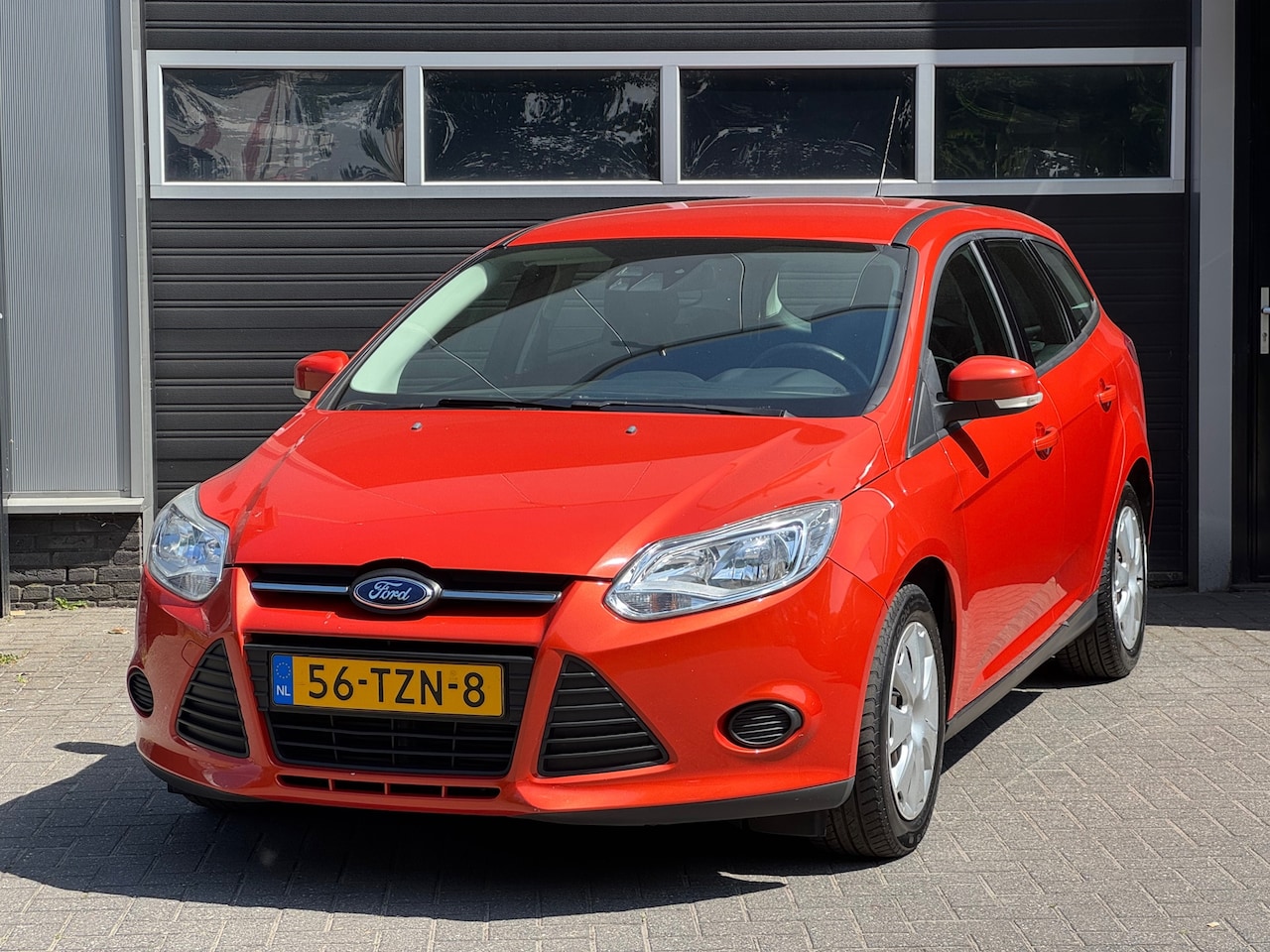 Ford Focus Wagon - 1.6 EcoBoost Lease Trend Navi, Cruise, Airco, NAP - AutoWereld.nl