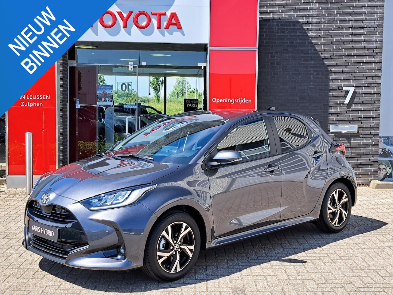Toyota Yaris - 1.5 Hybrid 115 Dynamic COMFORT PACK MODELJAAR 2025 NIEUW UIT VOORRAAD LEVERBAAR - AutoWereld.nl