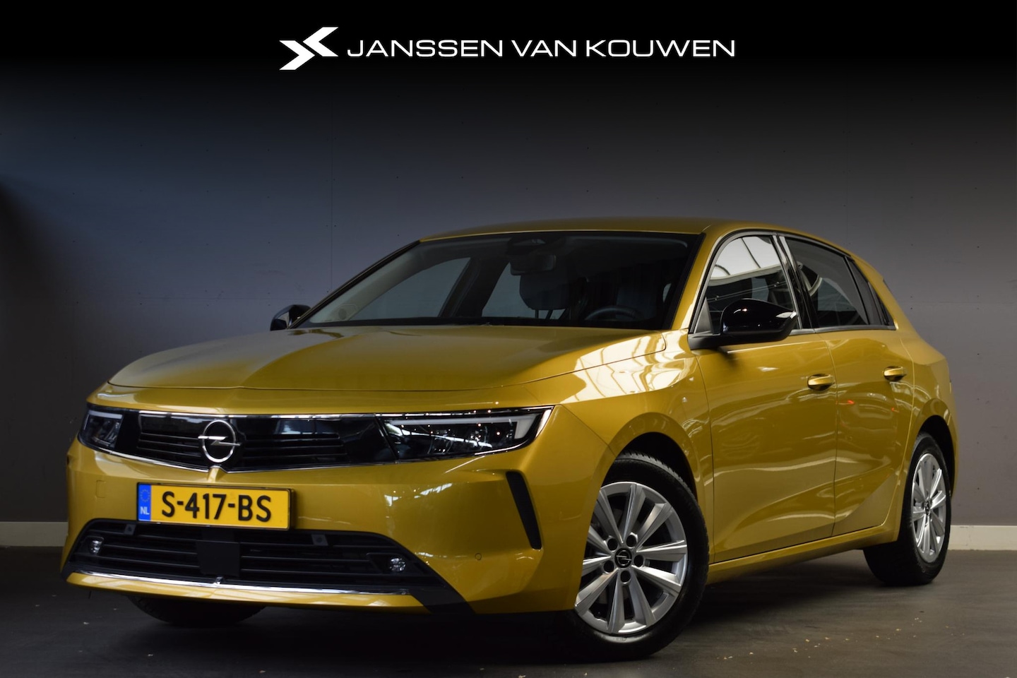 Opel Astra - 1.2 Edition Stoel-en Stuurverwarming Carplay Camera All season banden - AutoWereld.nl