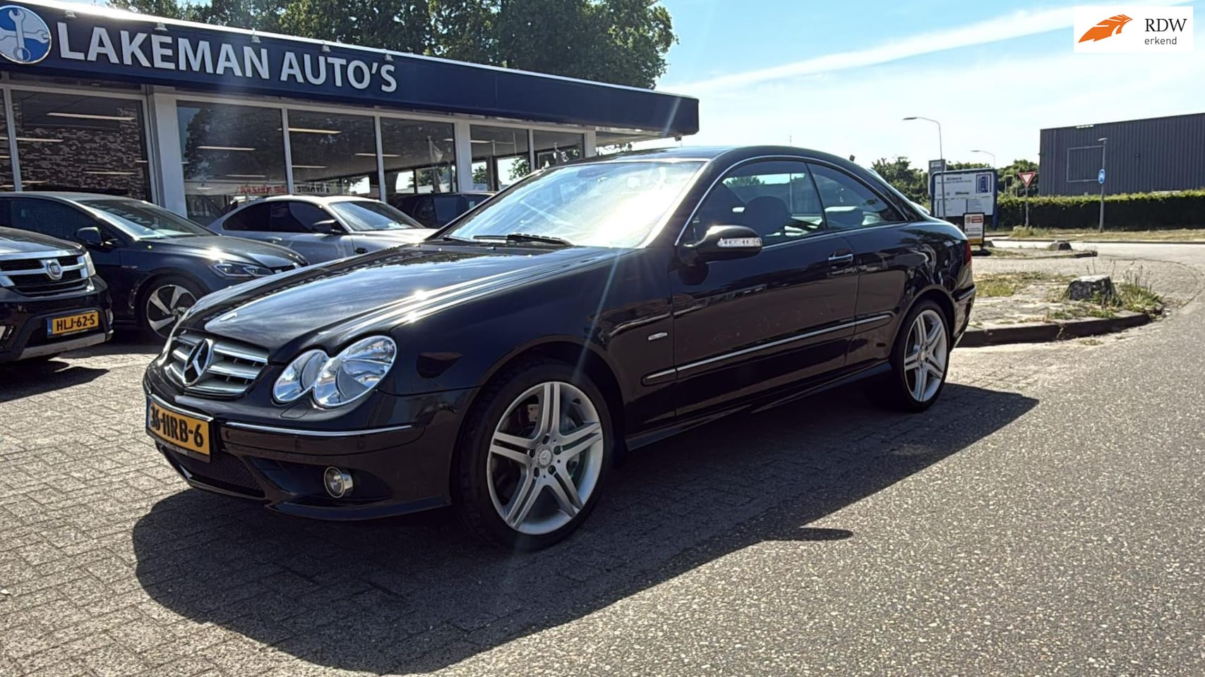 Mercedes-Benz CLK-klasse Coupé - 200 K. Avantgarde Blackline Nieuwstaat Huurkoop Inruil APK Garantie - AutoWereld.nl