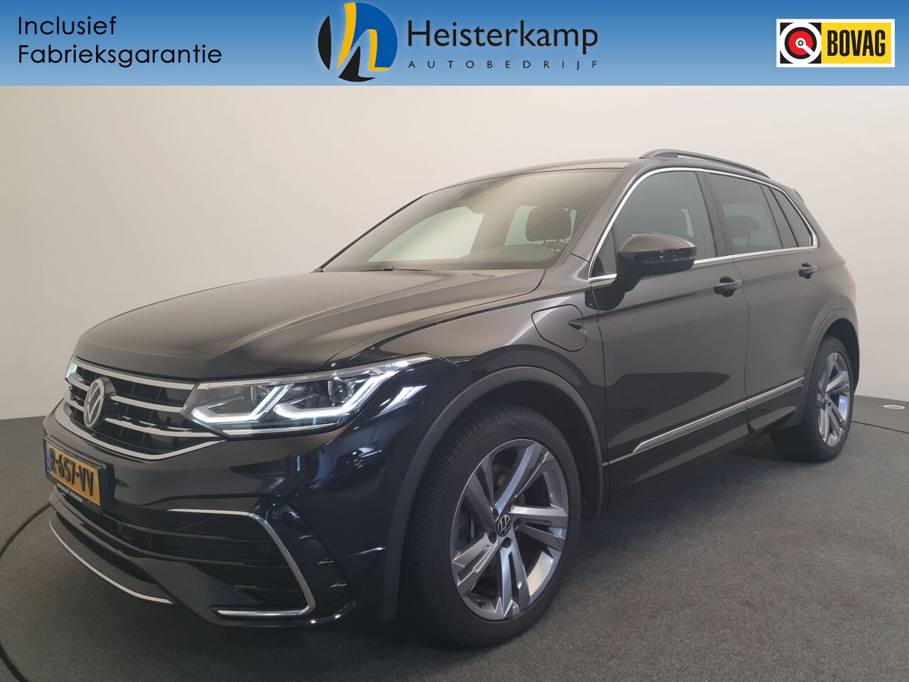 Volkswagen Tiguan - 1.4 TSI eHybrid 245pk DSG/AUT R-Line Trekhaak, Panoramadak, Camera - AutoWereld.nl