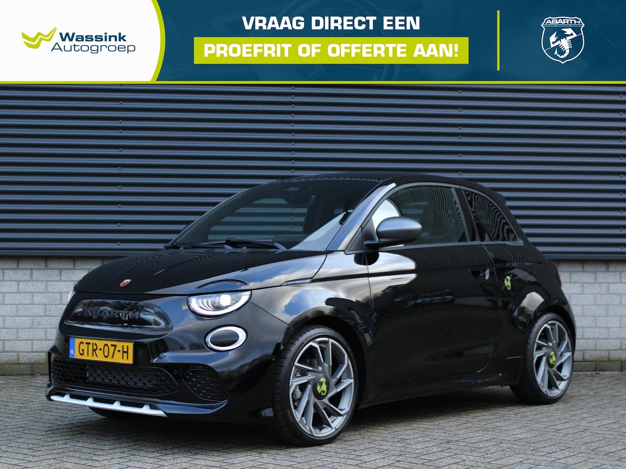 Abarth 500e - 42 kWh 155pk Turismo I I Panoramadak I Alcantara Bekleding met Scorpion Logo - AutoWereld.nl