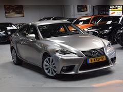 Lexus IS - 300h Luxury Line Navi|Dealer onderhouden|Half/leder|