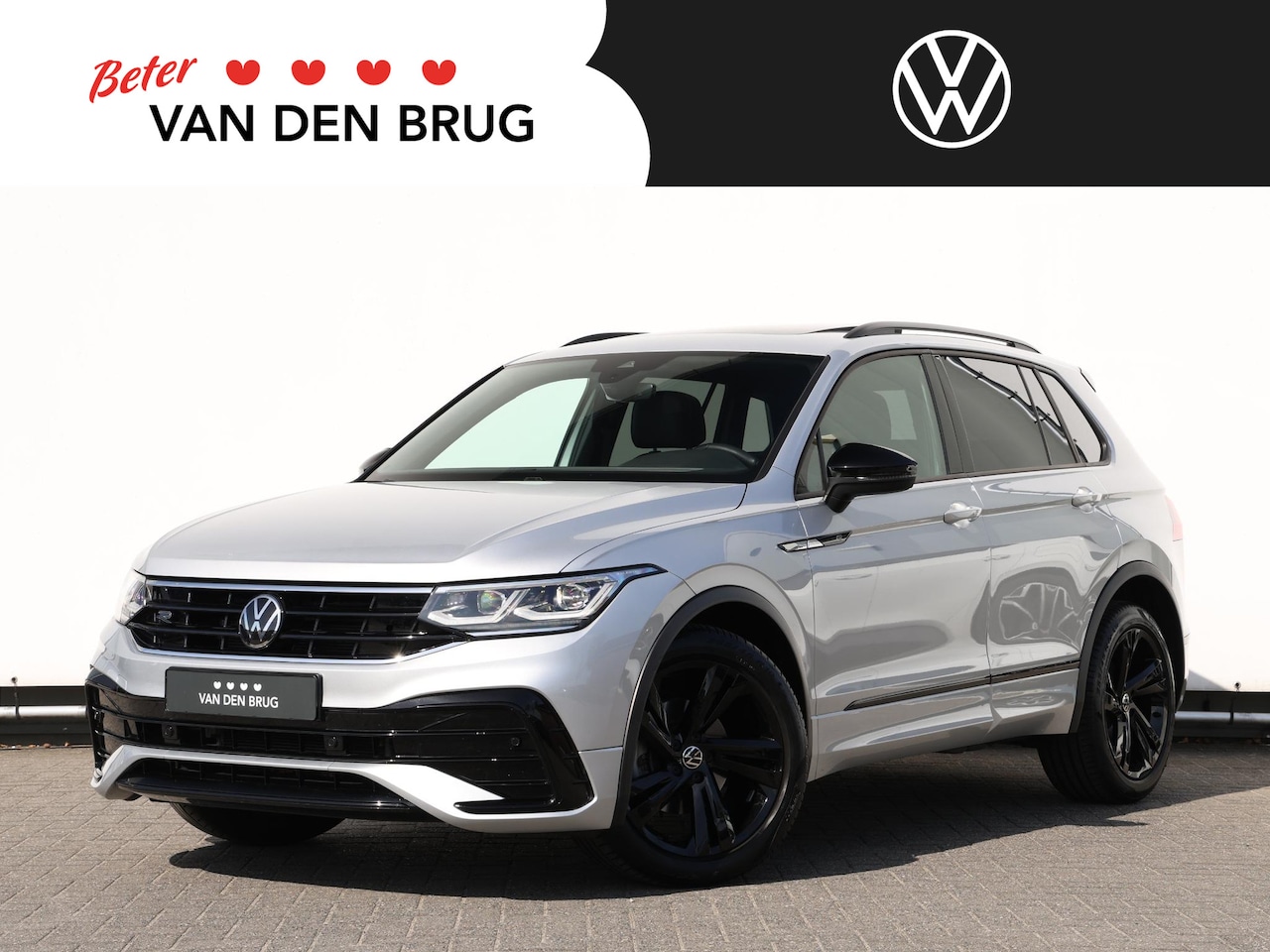 Volkswagen Tiguan - 1.5 TSI R-Line 150PK DSG Black Style | Panoramadak | Keyless | Trekhaak | Camera | NL Auto - AutoWereld.nl