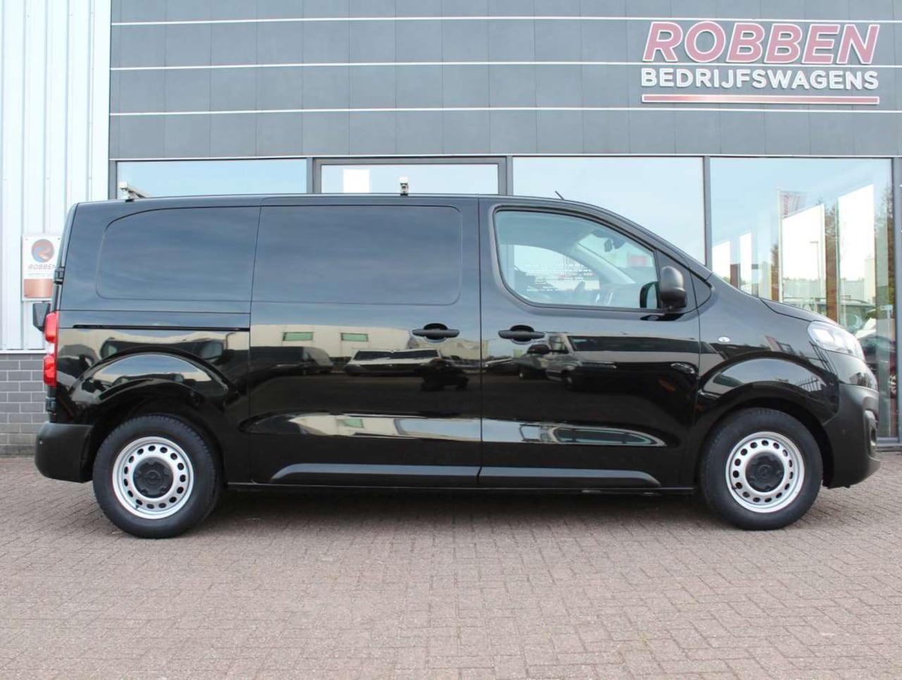 Opel Vivaro - 1.5 CDTI L2H1 Edition Airco/Cruise/Navi/Cam - AutoWereld.nl