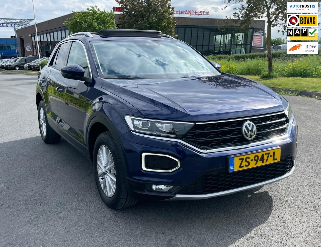Volkswagen T-Roc - 1.5 TSI Style Business 1.5 TSI Style Business, Aut, 1e eig, Geen import, Nap, Dealer oh! - AutoWereld.nl