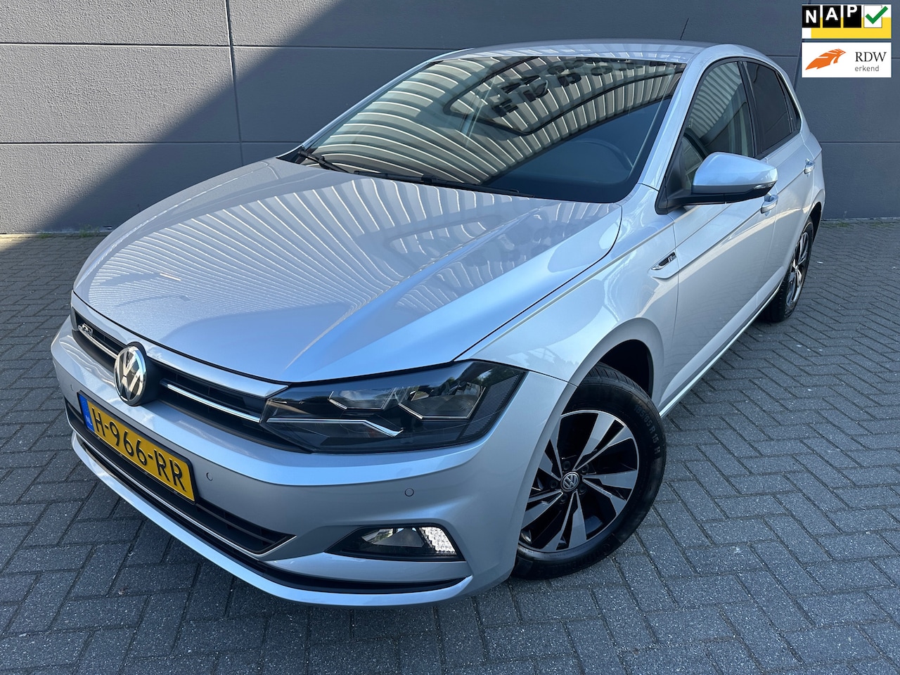 Volkswagen Polo - 1.0 TSI Comfortline R-line*Park-Sensoren*NAVI-CarPlay*Airco*Velgen*APK*NAP*Elkt-ramen - AutoWereld.nl