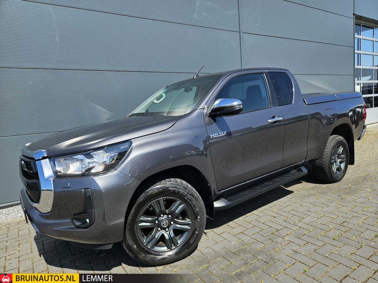 Toyota HiLux - 2.8 D-4D Xtra Cab 3500 KG Nieuwstaat navi camera 204 PK - AutoWereld.nl
