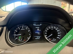Nissan Qashqai - 1.2 Visia LED / NAVI / TREKHAAK / LMV