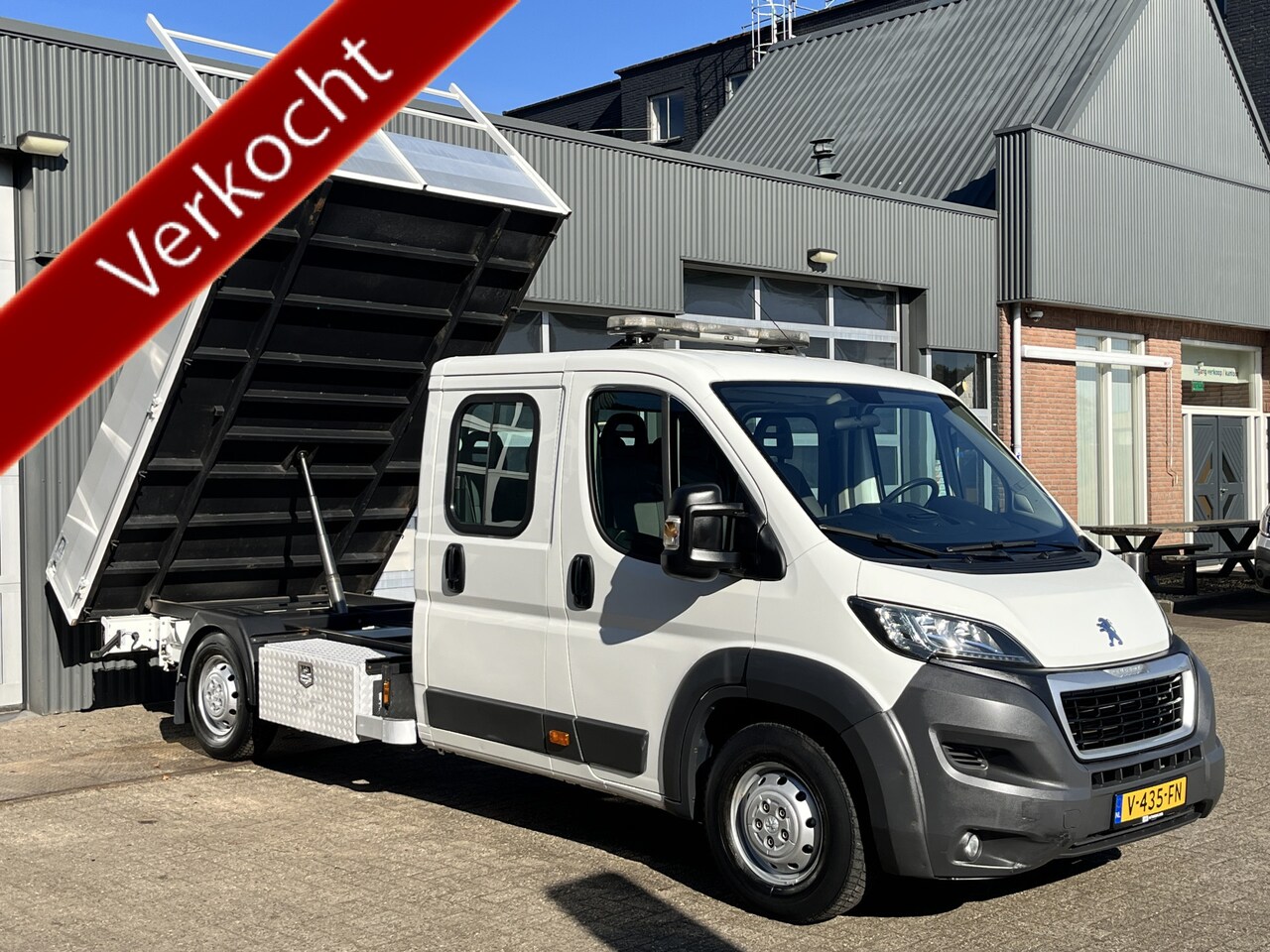 Peugeot Boxer - 435 2.0 BlueHDI L3 DC Kipper Open laadbak Airco Cruise controle Trekhaak 3000kg trekgewich - AutoWereld.nl
