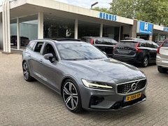 Volvo V60 - T8 AWD R-Design Pano Pilot Assist Stoel+stuurverwarming