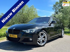 BMW 3-serie Touring - 318i Executive Automaat / M-Pakket / Sport-Leder / Navi / Trekhaak / Clima / 18" Velgen /