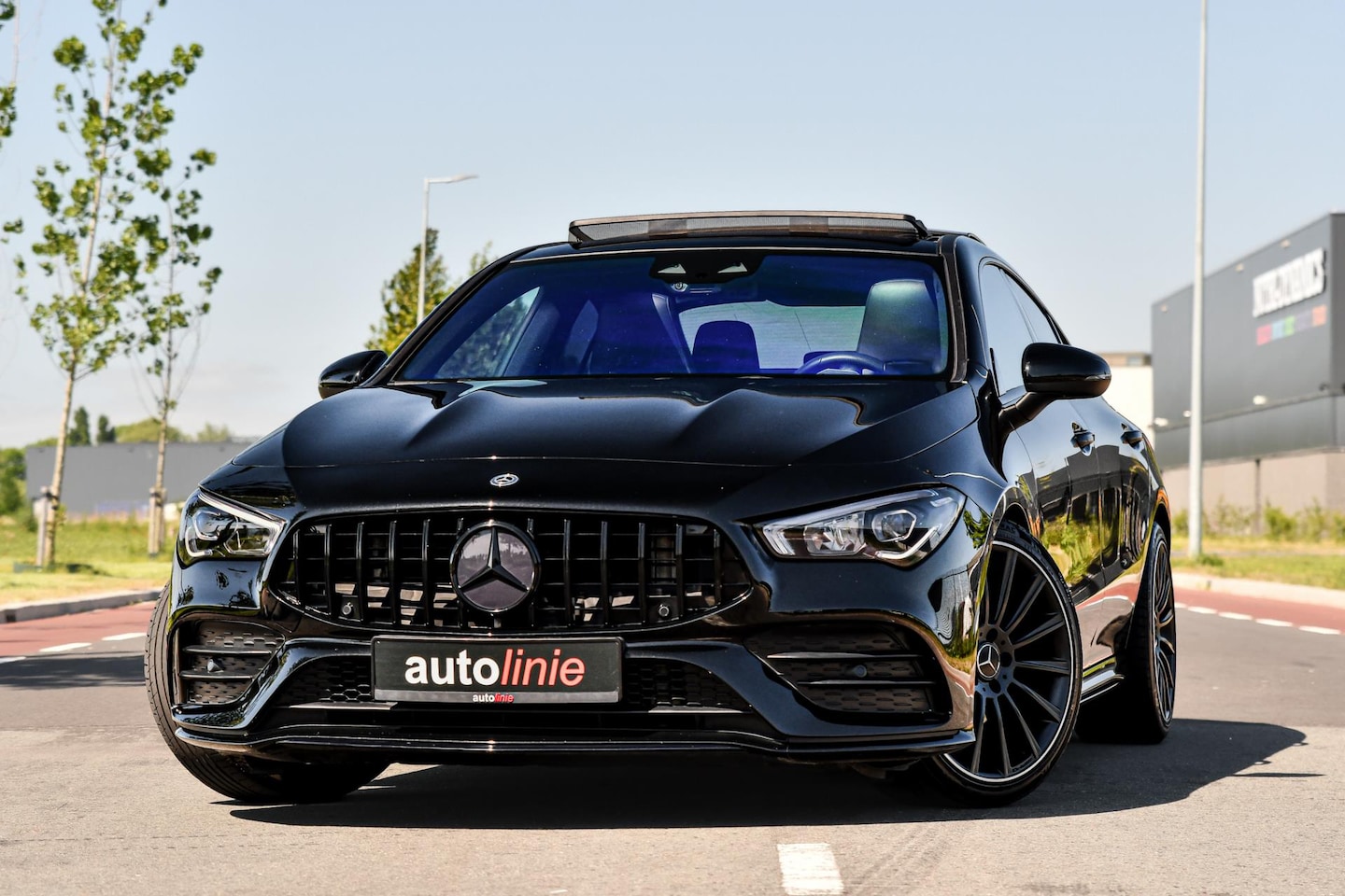 Mercedes-Benz CLA-Klasse - 180 AMG Night ed. Pano, Camera, Sfeer, CarPlay, 19''! - AutoWereld.nl