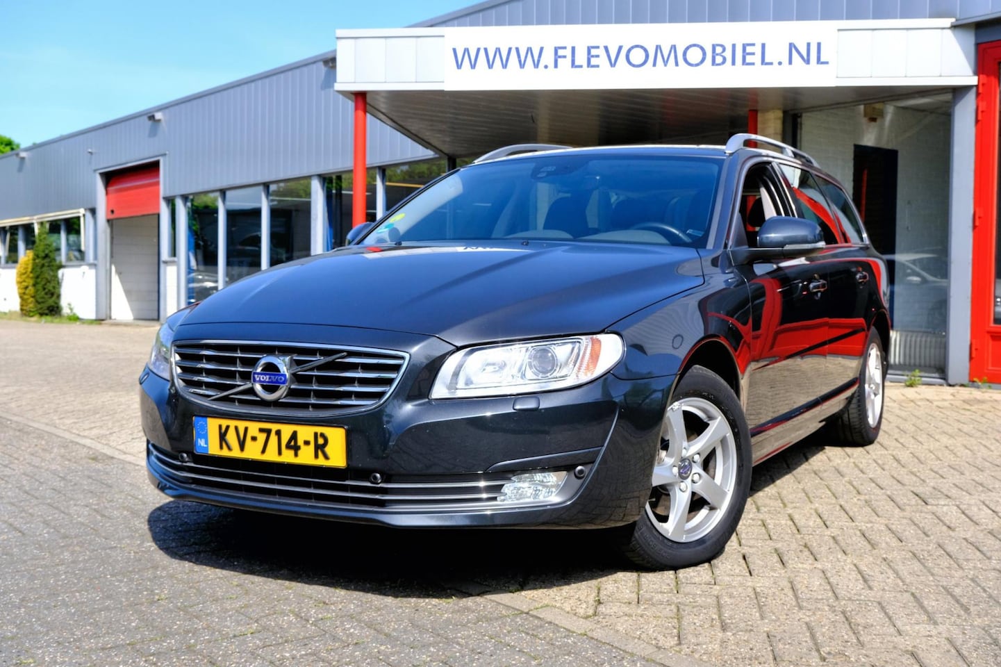 Volvo V70 - 2.0 D3 Polar+ Aut. Navi|1e Eig|Leder|Cam|LMV - AutoWereld.nl