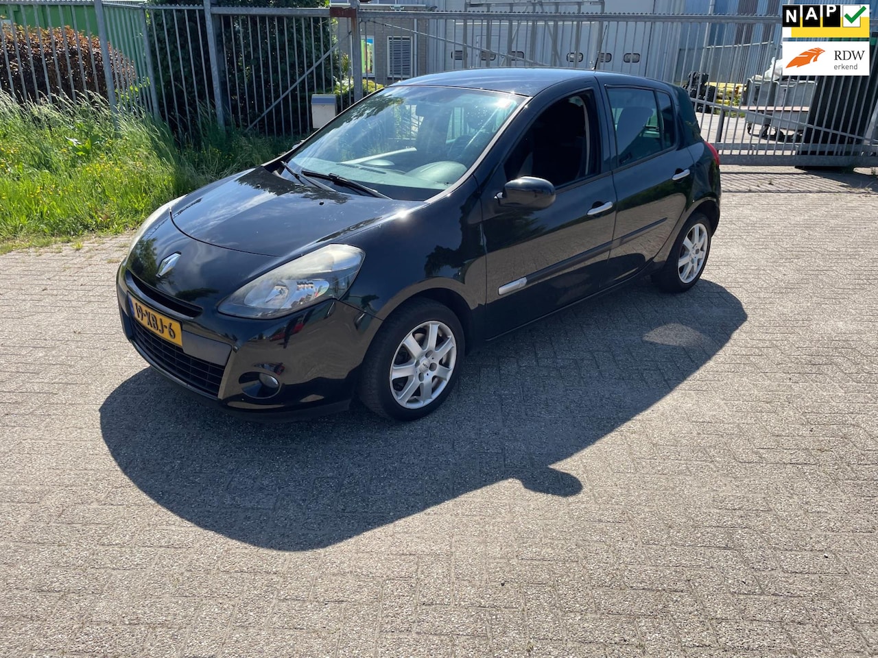 Renault Clio - 1.5 dCi Authentique 1.5 dCi Authentique - AutoWereld.nl