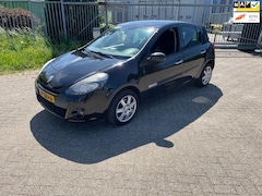 Renault Clio - 1.5 dCi Authentique