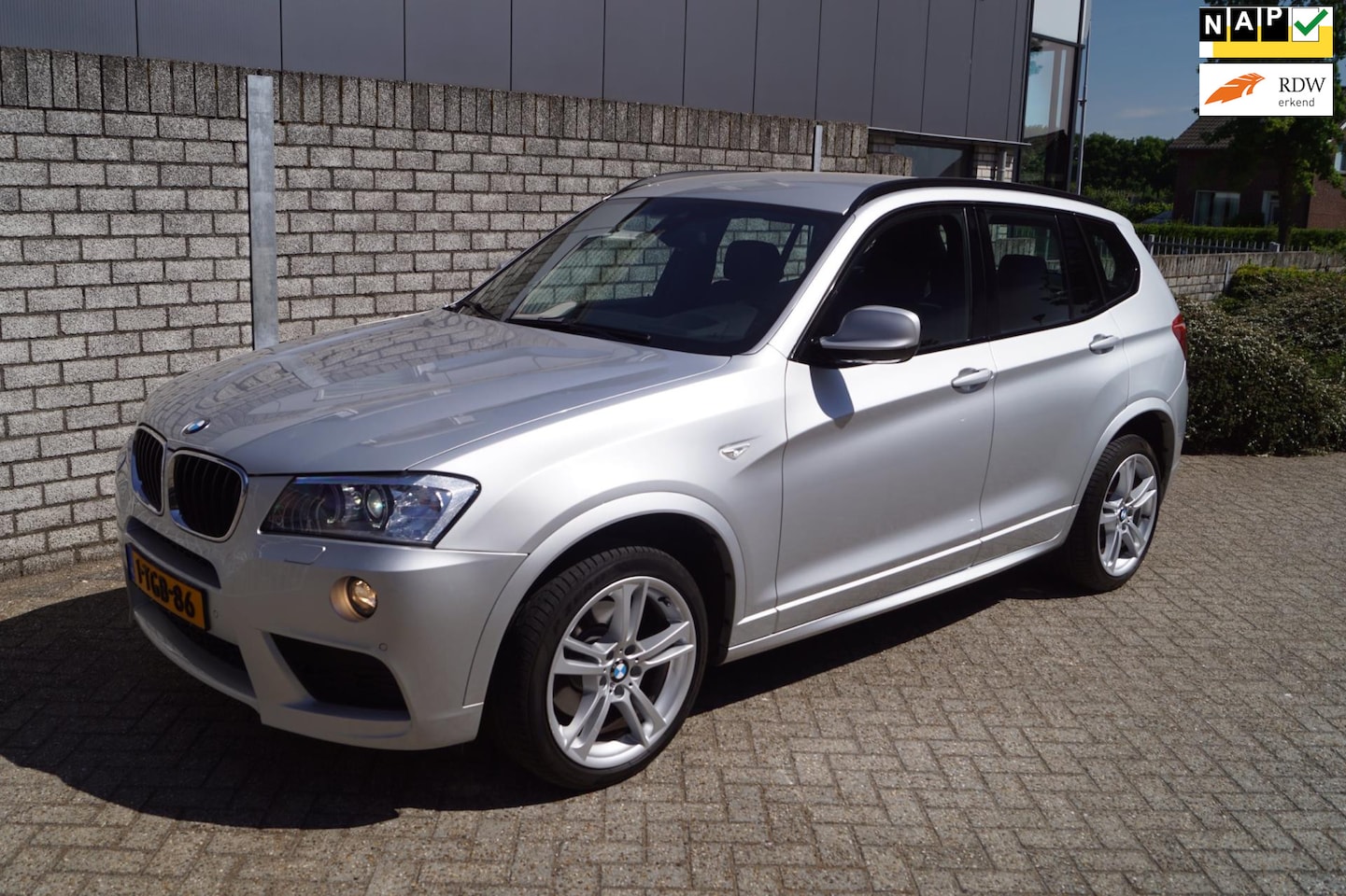 BMW X3 - XDrive20i High Executive M Sport Autom Leder Sportst Stoelverw Navi Camera Head-Up Clima X - AutoWereld.nl