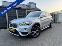BMW X1 - sDrive18i High Executive dealer onderh. pano, leder