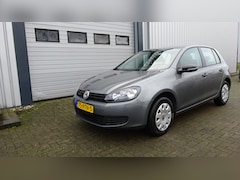 Volkswagen Golf - 1.6 TDI Trendline BlueMotion