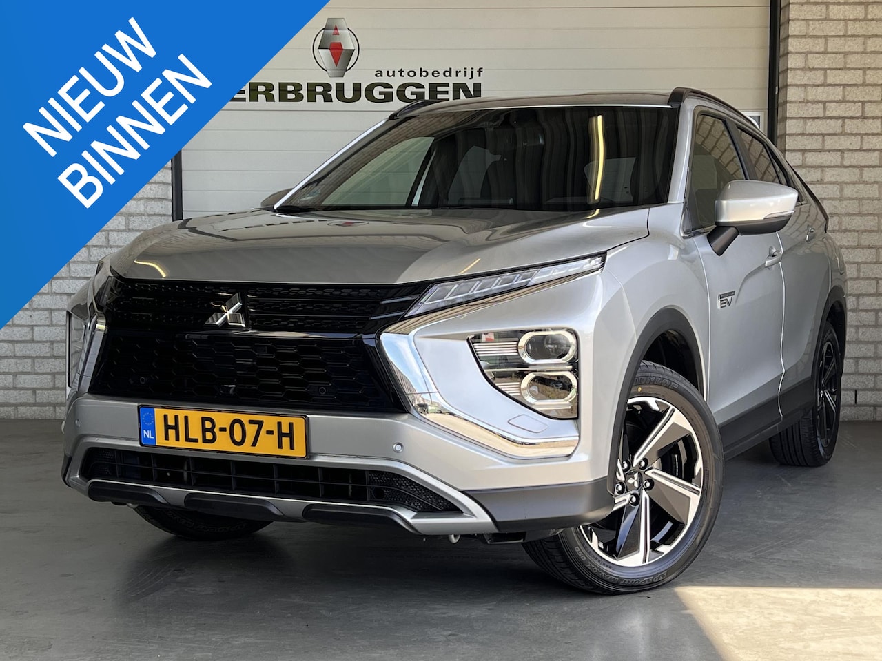 Mitsubishi Eclipse Cross - 2.4 PHEV Intense+ | 18" LMV | Carplay | Camera | Navi | All-in rijklaarprijs - AutoWereld.nl