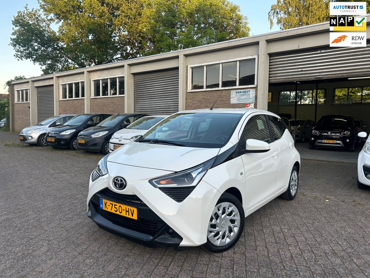 Toyota Aygo - 1.0 VVT-i x-play Camera/ Airco/ DAB+/ Top onderhouden! - AutoWereld.nl