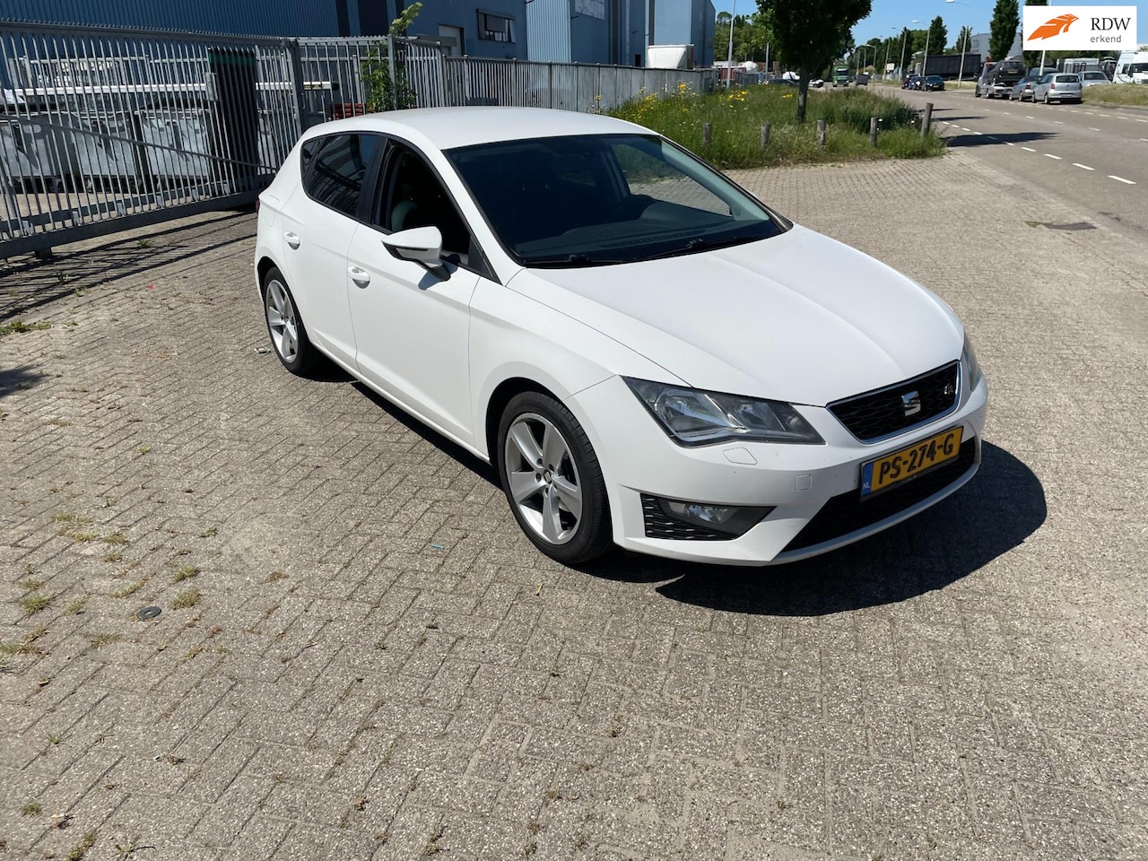 Seat Leon - 2.0 TDI Style Business 2.0 TDI Style Business - AutoWereld.nl