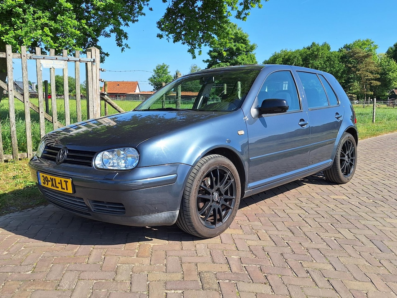 Volkswagen Golf - 2.3 V5 Highline 2.3 V5 Highline - AutoWereld.nl