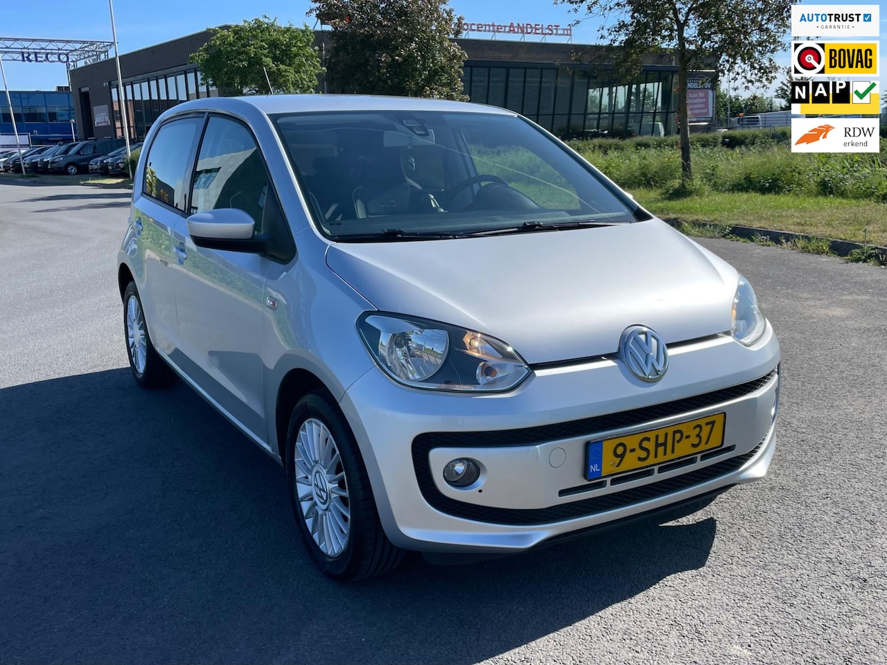 Volkswagen Up! - 1.0 high up! 1.0 high up!, Aut, 5drs, Navi, Airco, Cruise, Pdc, Lmv, Leder, Stoelverw, Geen import, Nap - AutoWereld.nl