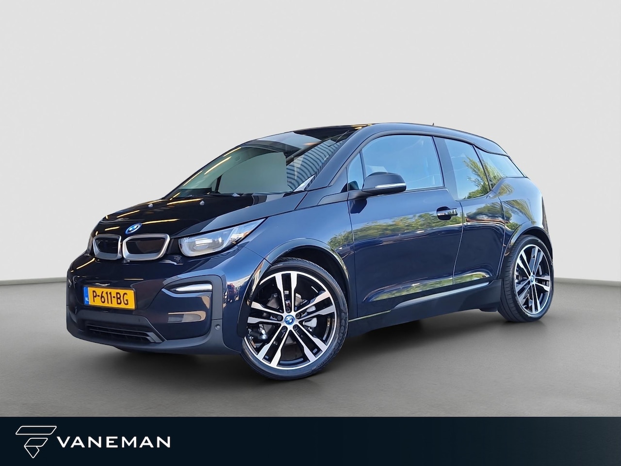 BMW i3 - Business Edition 120Ah 42 kWh | Camera | Navi | Licht- en Regensensor | Cruise | Stoelverw - AutoWereld.nl