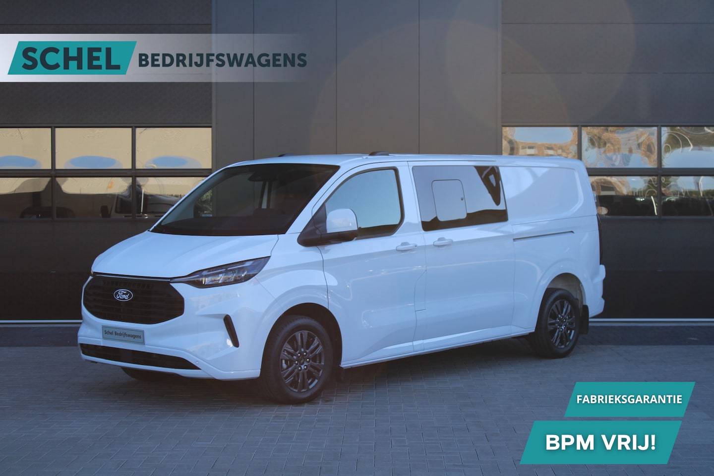 Ford Transit Custom - 320 2.0 TDCI L2H1 Limited DC 170pk - Adaptive Cruise - Navi - 2x Schuifdeur - Verwarmd stu - AutoWereld.nl