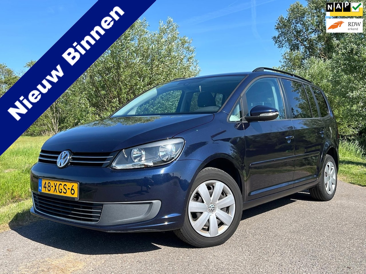Volkswagen Touran - 1.2 TSI Comfortline BlueMotion 7-persoons / Airco / Navigatie / Trekhaak / Goed Onderhoude - AutoWereld.nl