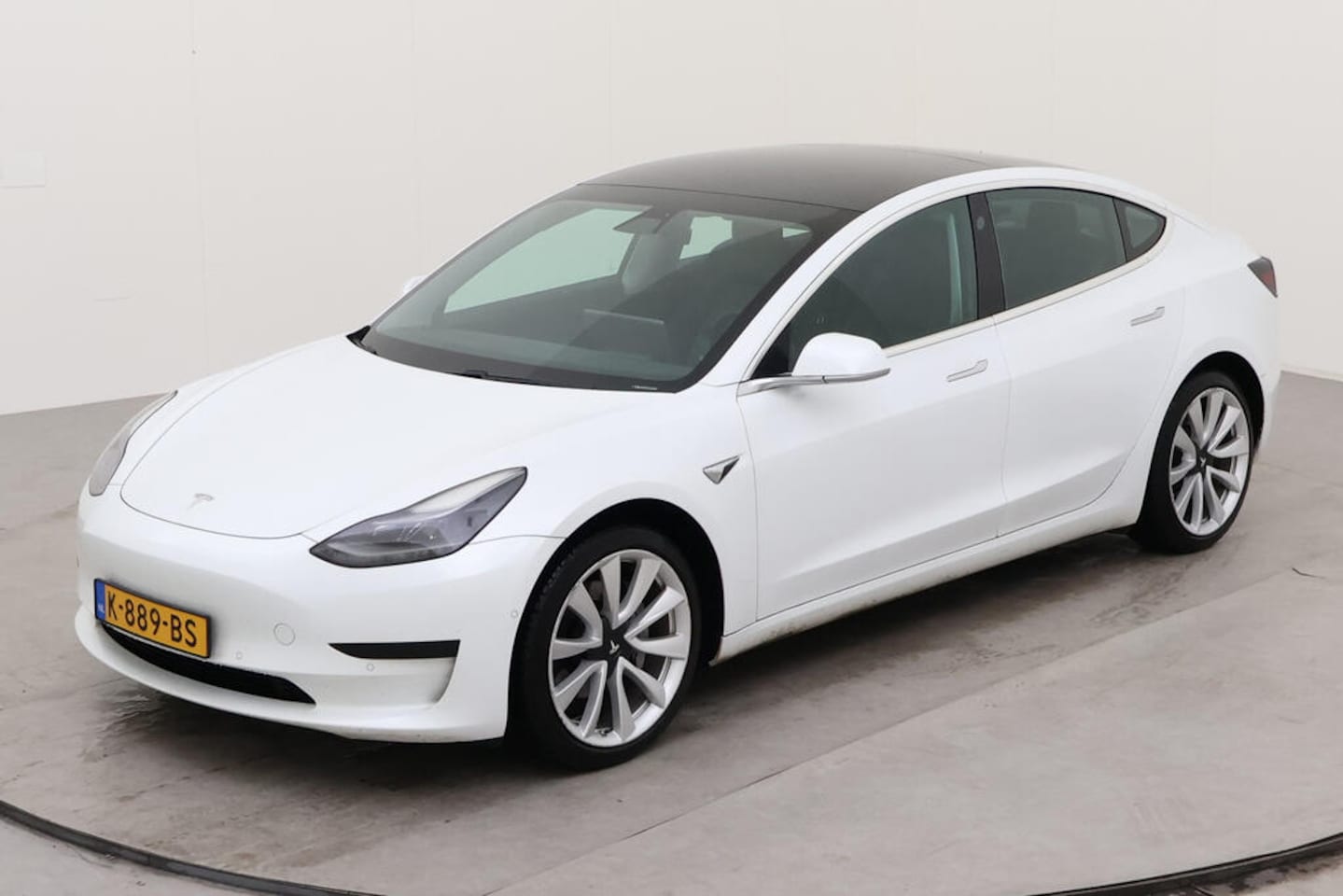 Tesla Model 3 - Standard RWD Plus [ LFP ACCU+AUTOPILOT+60 kWh+PREMIUM AUDIO ] - AutoWereld.nl