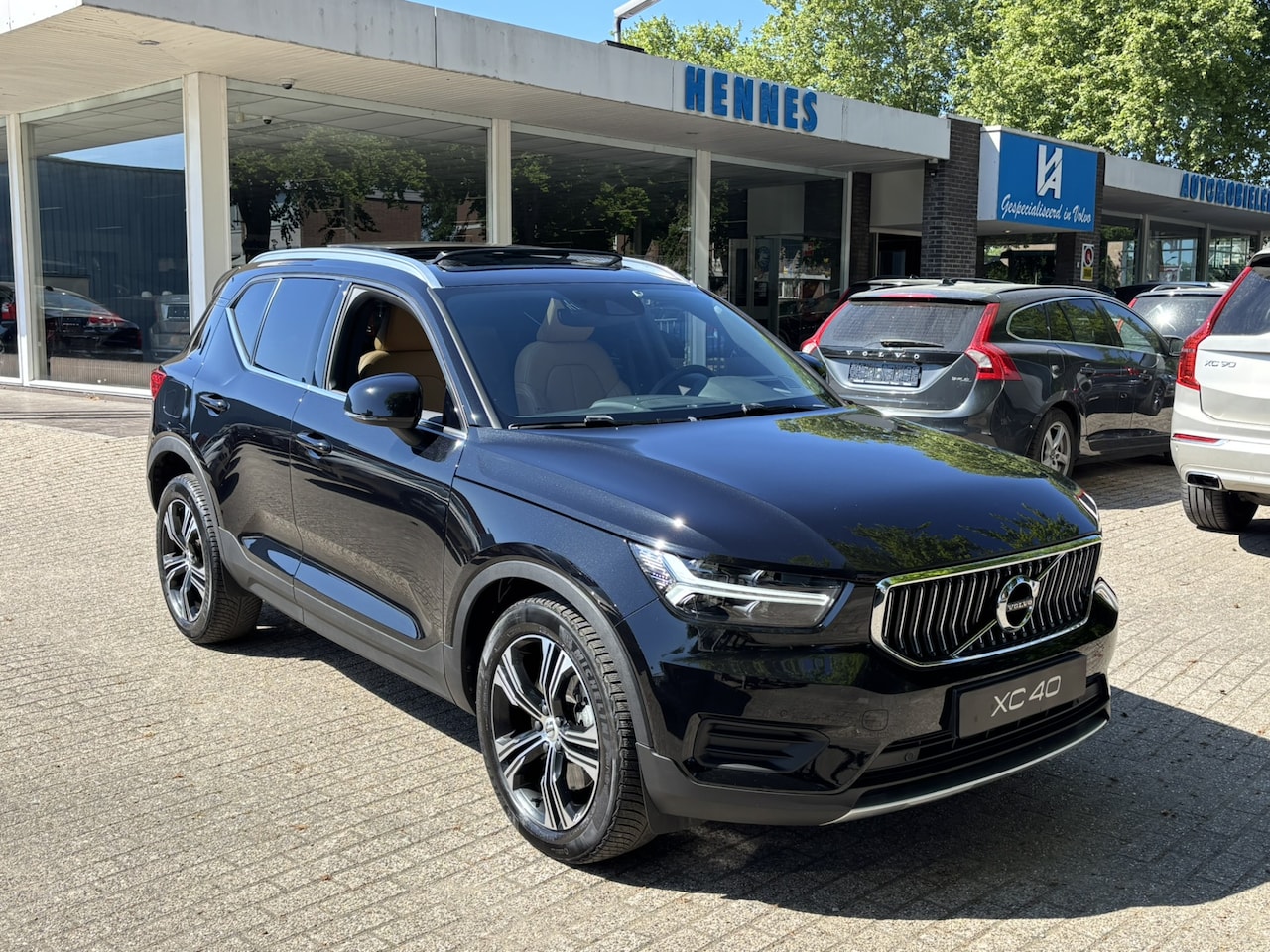 Volvo XC40 - T4 Recharge Inscription Pano Pilot assist Keyless DAB - AutoWereld.nl