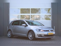 Volkswagen Golf - 1.6 TDI Highline BlueMotion Clima/Cruise/Navi/Bluetooth/Park.Assist/PDC/18"LM/Trekhaak/Goe