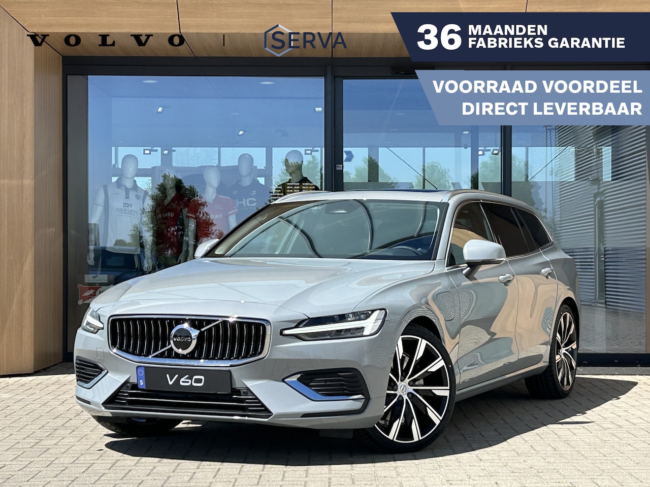 Volvo V60 - T6 Aut. Plug-in hybrid AWD Plus Bright | Getint glas | Panoramadak - AutoWereld.nl