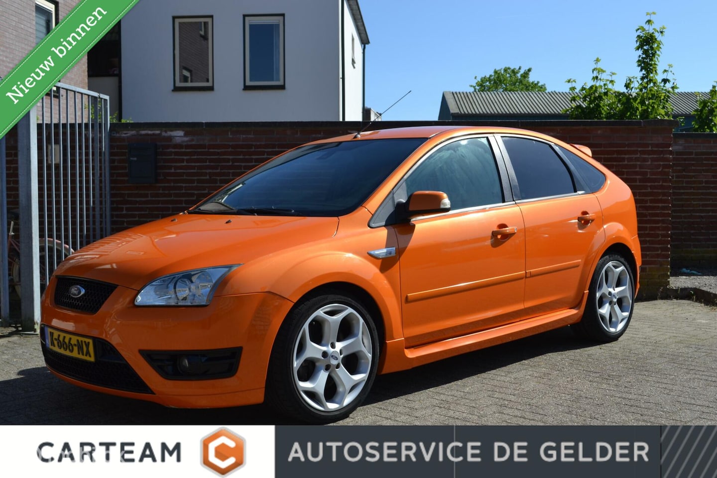 Ford Focus - 2.5-20V ST | Cruise | Recaro | Youngtimer | Electric Orange - AutoWereld.nl