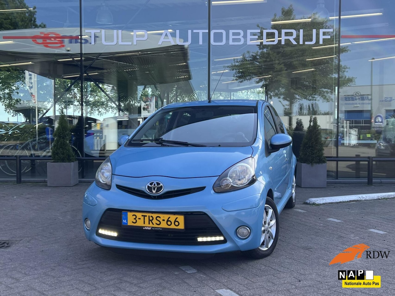 Toyota Aygo - 1.0 VVT-i Dynamic Blue 5 deurs Airco LMV NAP - AutoWereld.nl