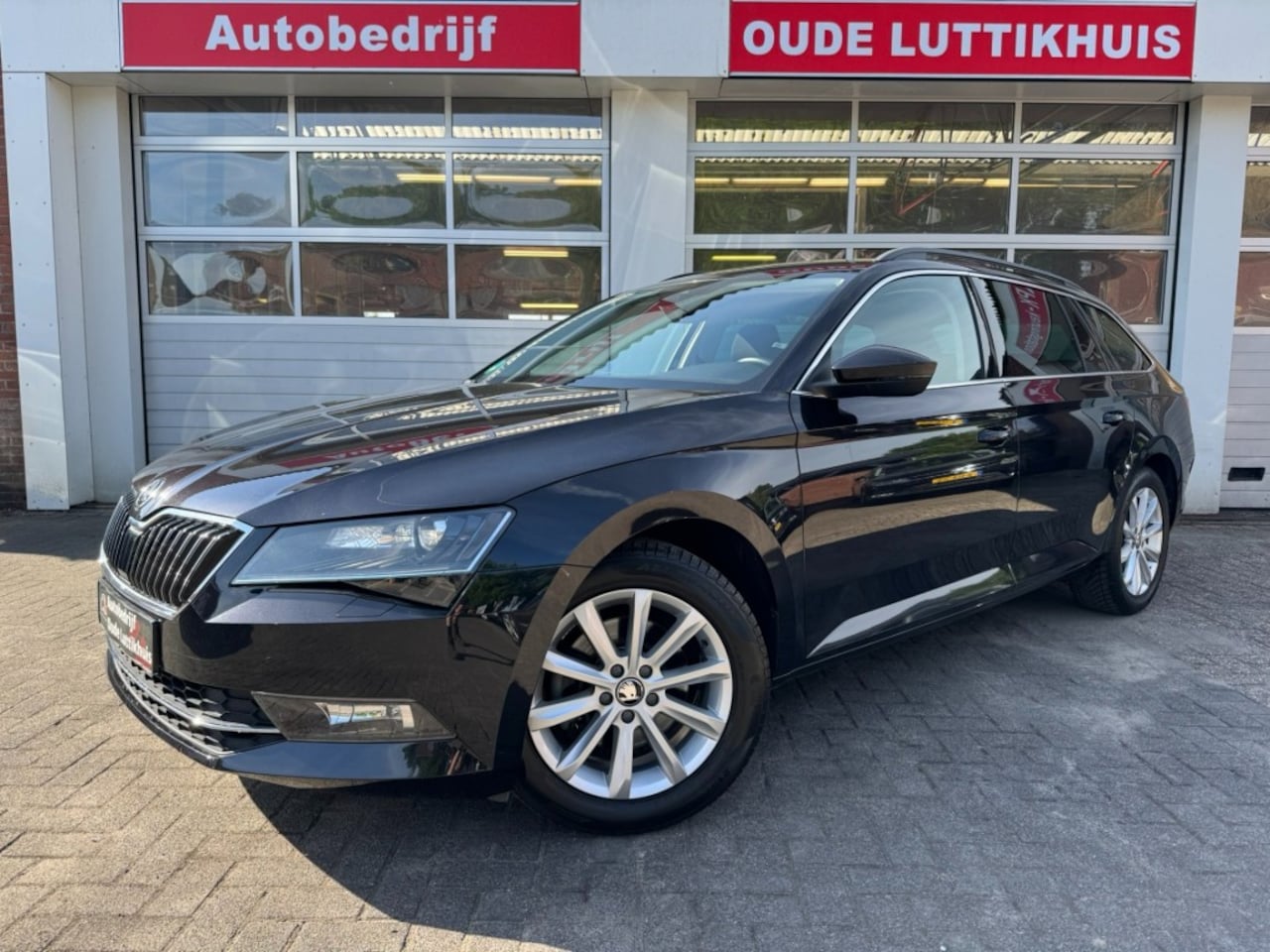 Skoda Superb Combi - Combi 1.4 TSI ACT 150PK DSG Full-Led Camera Cruise Carplay - AutoWereld.nl
