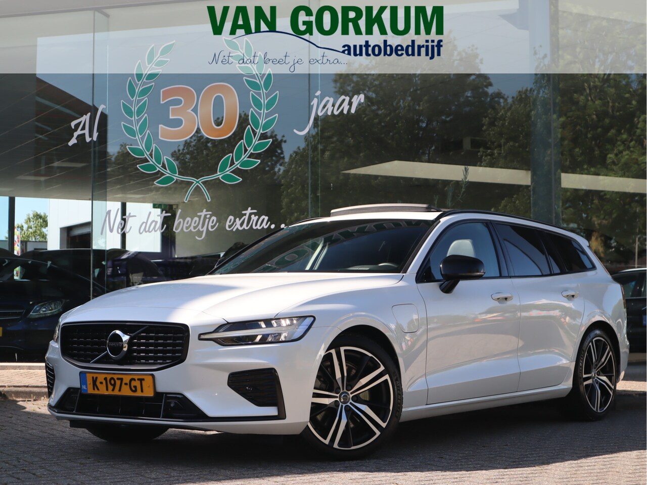 Volvo V60 - 2.0 T6 Recharge AWD R-Design / Panoramadak - AutoWereld.nl