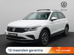 Volkswagen Tiguan - 1.4 TSI Life Business eHybrid 245PK DSG Full led, trekhaak, adaptive cruise, stuur-stoelve