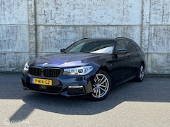 BMW 5-serie Touring - 520d ACC/Trekhaak/ambient/Carbon Schwarz