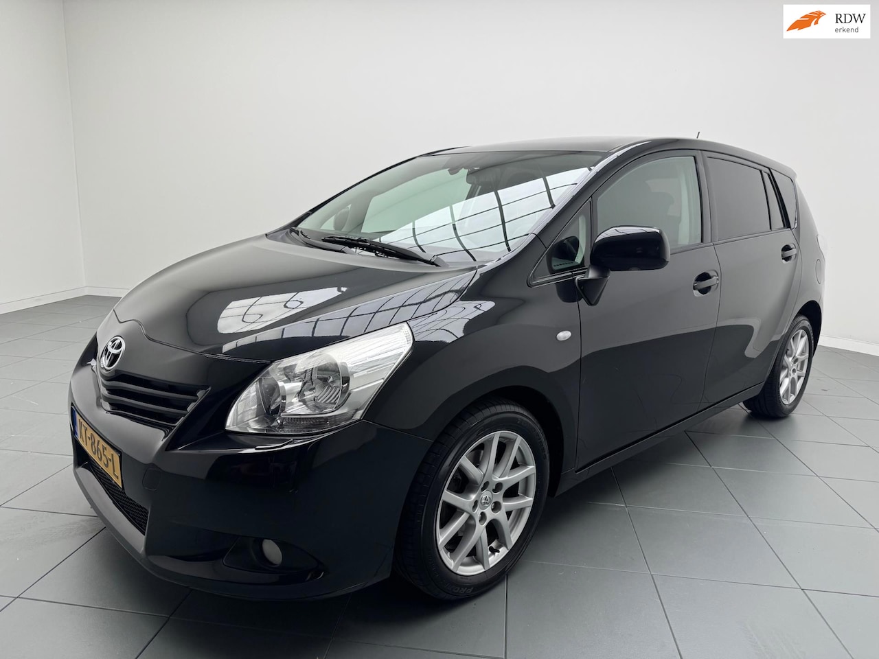 Toyota Verso - 1.8 VVT-i Dynamic 147 Pk 7 Persoons Airco Navi Camera Pdc 174 dkm Nap - AutoWereld.nl