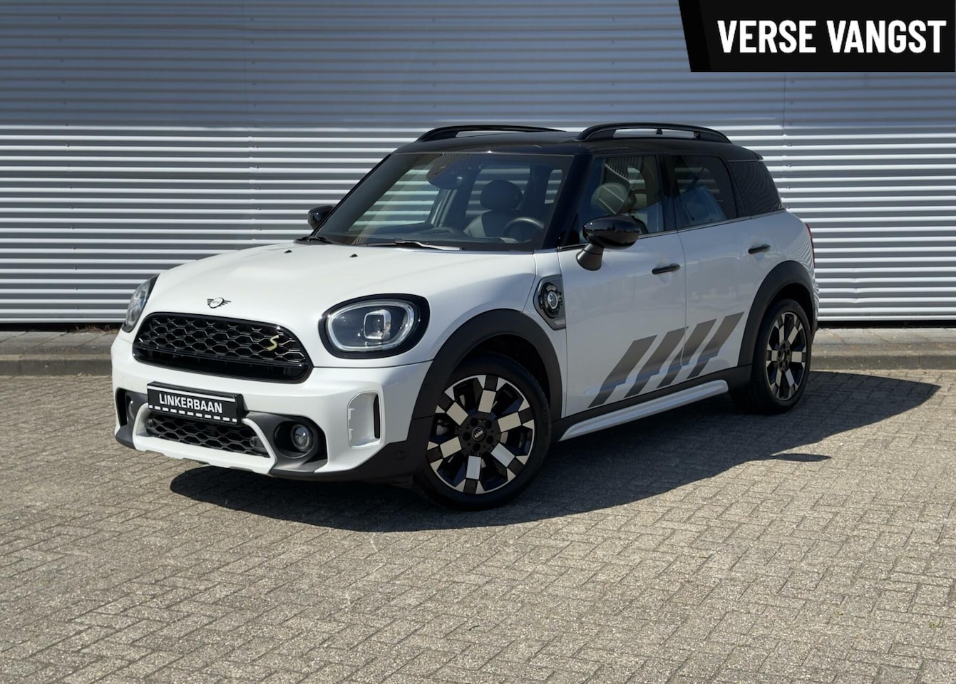 MINI Countryman - 2.0 Cooper S E ALL4 Untamed Edition|Harman Kardon\ Head up|Pano| Adaptieve Cruise| Stoelve - AutoWereld.nl