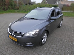 Kia Cee'd Sporty Wagon - 1.4 CVVT X-tra airco navi ggeen riem maar ketting