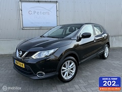 Nissan Qashqai - 1.2 Acenta 2017 / Trekhaak / Stoelverwarming / Camera / Navigatie / Parkeersensors v+a / N
