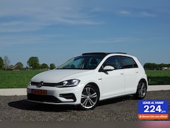 Volkswagen Golf - 7 .5 R-line PANORAMA TREKHAAK VIRTUAL PDC