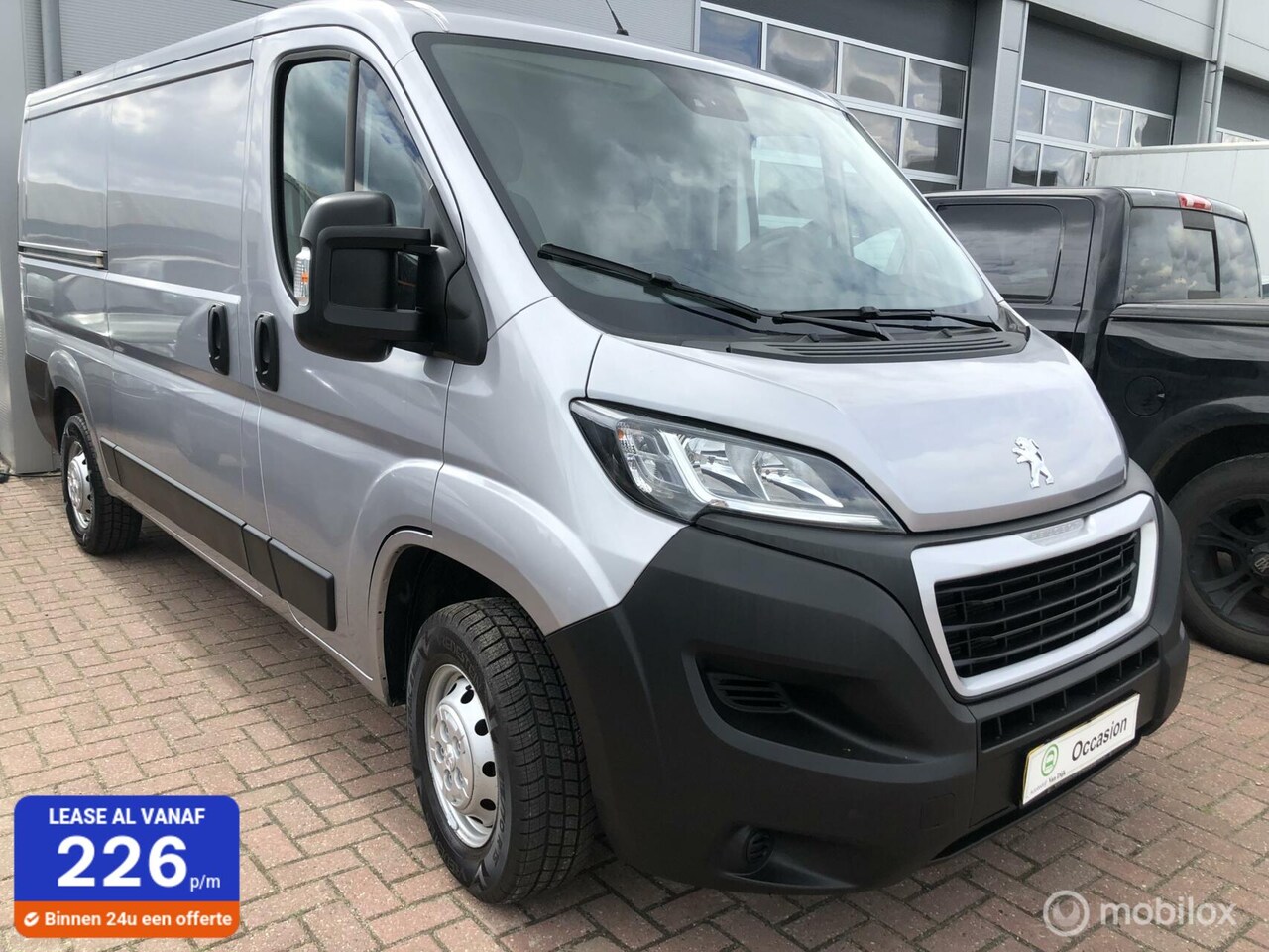 Peugeot Boxer - Bestel 330 2.2 BlueHDi 140 L2H1 Premium - AutoWereld.nl