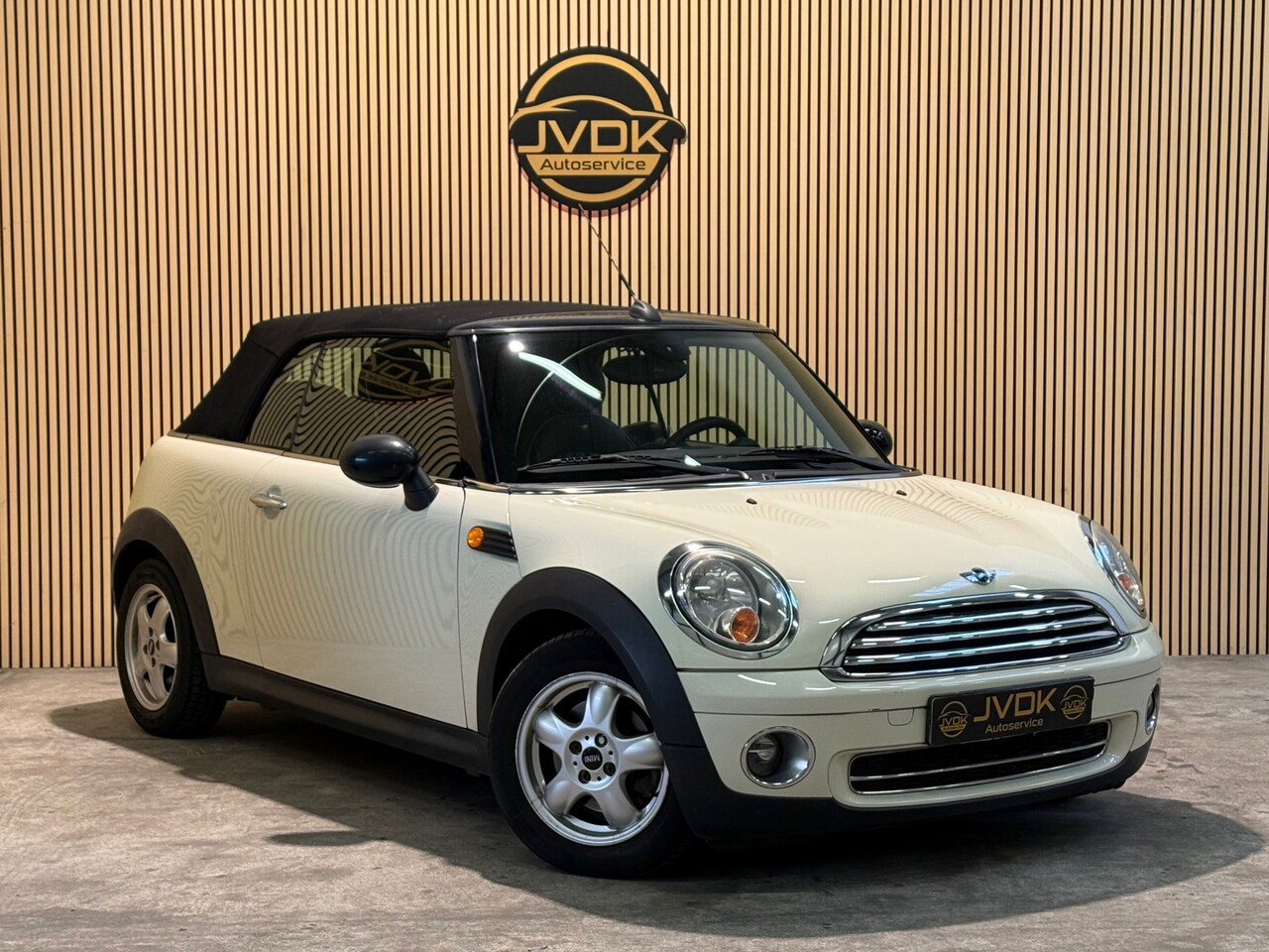 MINI Cabrio - Mini 1.6 Cooper CABRIO, CRUISE, LEDER, AUTOMAAT, BJ 2009 - AutoWereld.nl